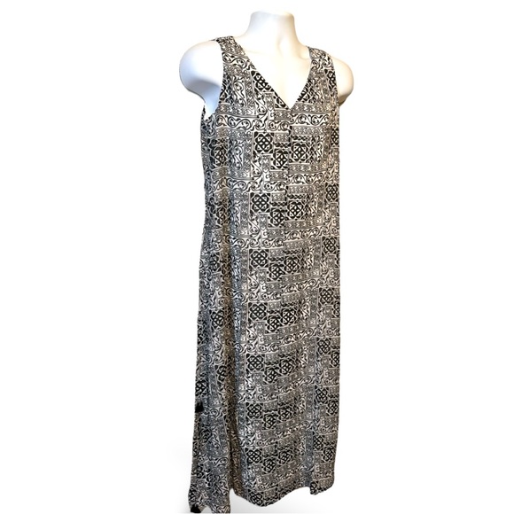 J M COLLECTION Dress. Size Small - Picture 2 of 13